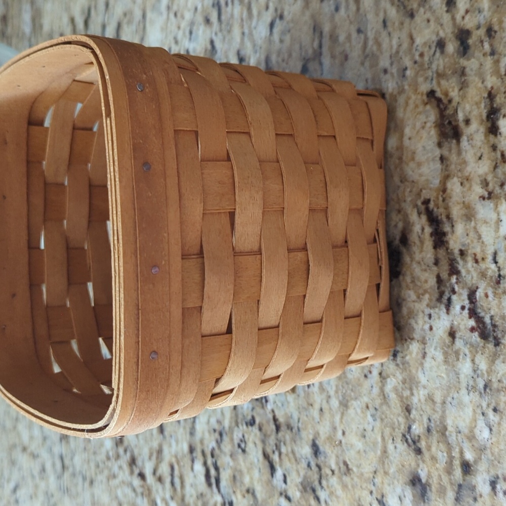 Longaberger Tissue Box With Lid - Picture 7 of 10